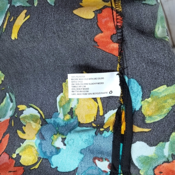 Andeawy Floral Dress Size S - Picture 6 of 9